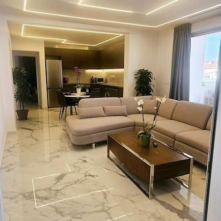 Deluxe Apartment Paphos Exteriör bild